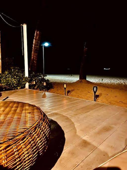Villa Cocoon Sur La Plage Sandy Ground Eksteriør bilde